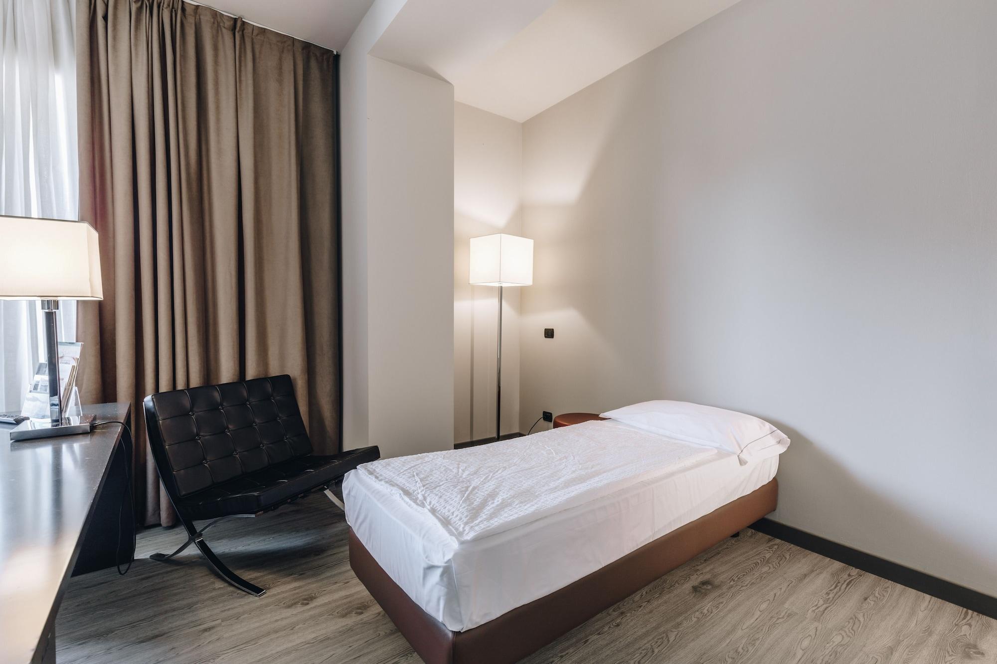Hotel Continental Cremona Exterior foto